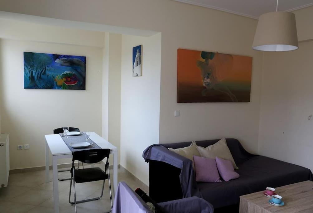 Apartment Fly Me To The Moon! *